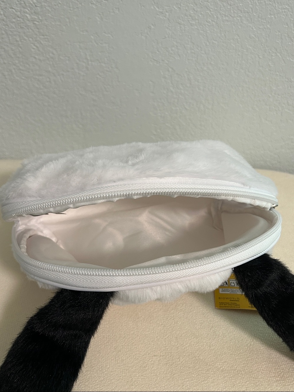 Peanuts Bag Snoopy Plush Dog Pouch - Snoopy Makeup Travel Bag -White/Black-NEW - Picture 8 of 12